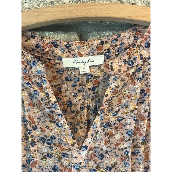 Monday Fun Floral Print Blouse M Short-Sleeve Lightweight For Women - Picture 3 of 7